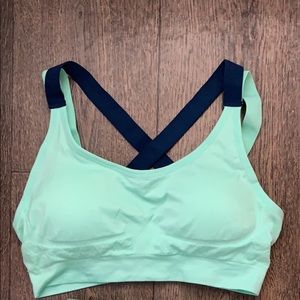 NEW🤩Women’s Sports Bra
